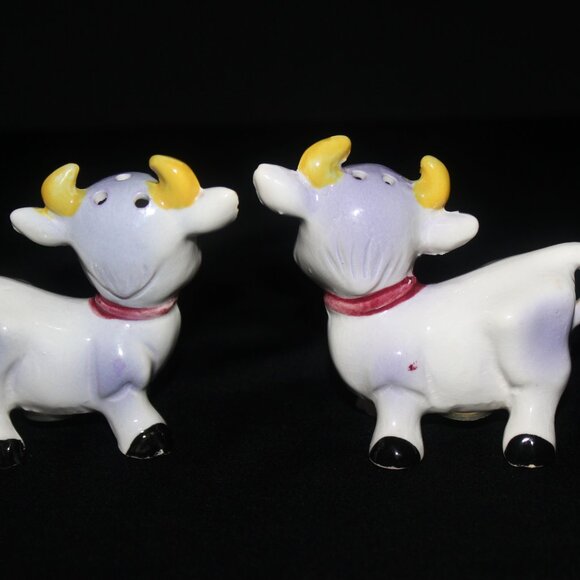 Elsie The Purple Cow Creamer and Salt & Pepper Shakers | Japan Ceramics - Picture 4 of 11
